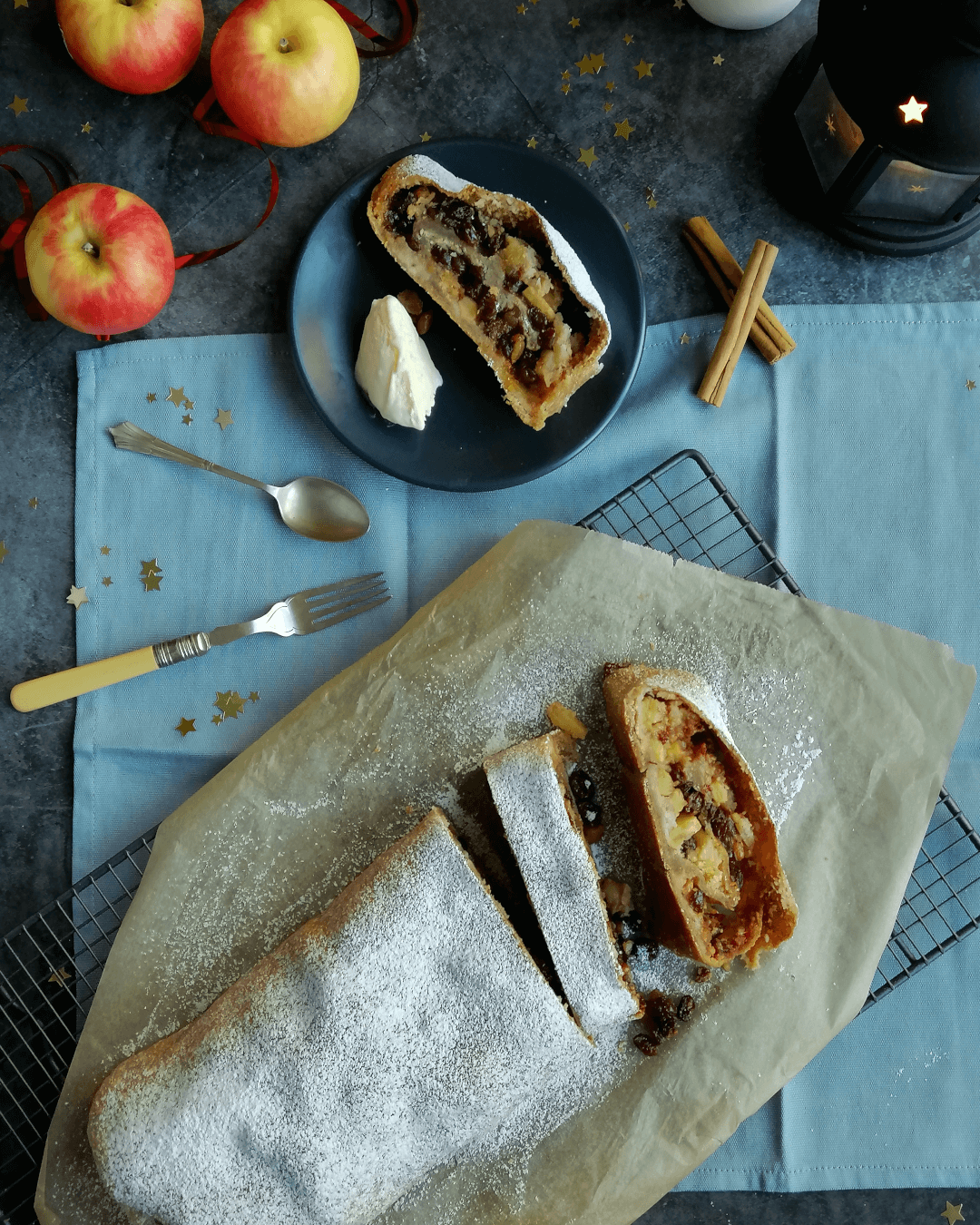 The Italian baker - Christmas apple strudel